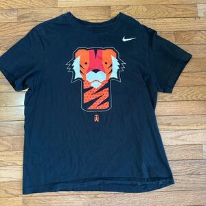 Nike tiger woods tee shirt size large men